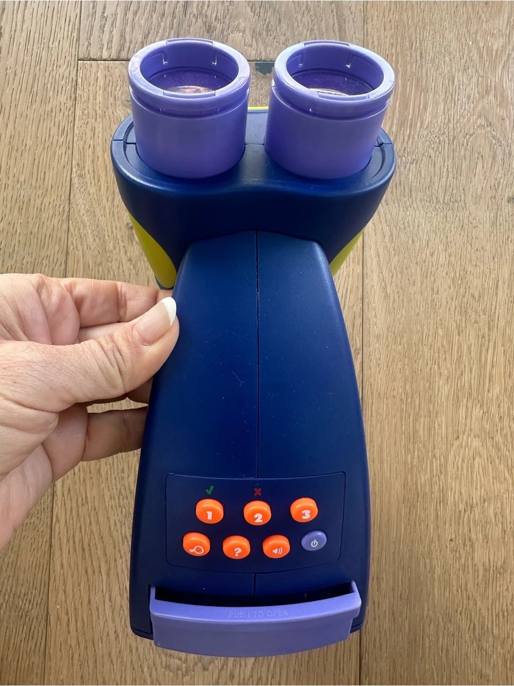 Educational Insights GeoSafari Jr. Talking Microscope Blue and Lime